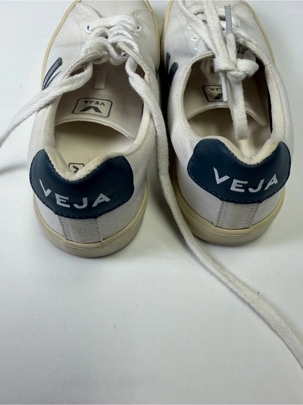 Veja low top